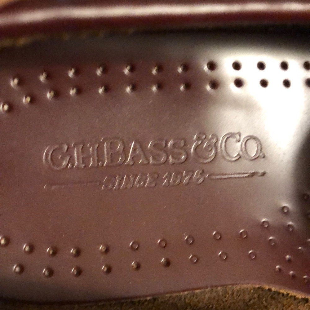 The original Weejuns Pennyloafer by GH Bass 11 EE